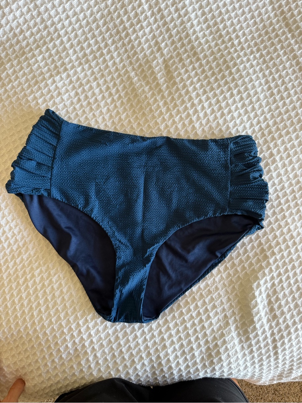 Kitty and Vibe Navy ruffle bottom size L2